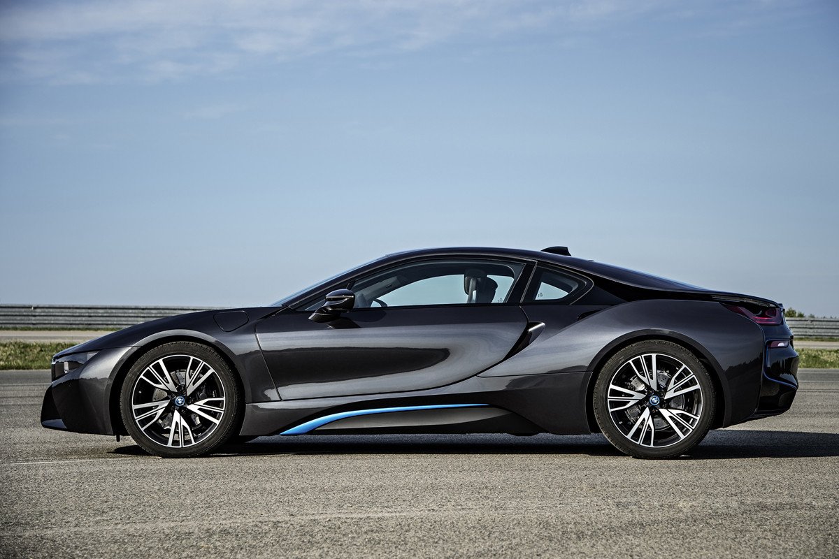 BMW i8, el deportivo híbrido enchufable de BMW ahora al descubierto