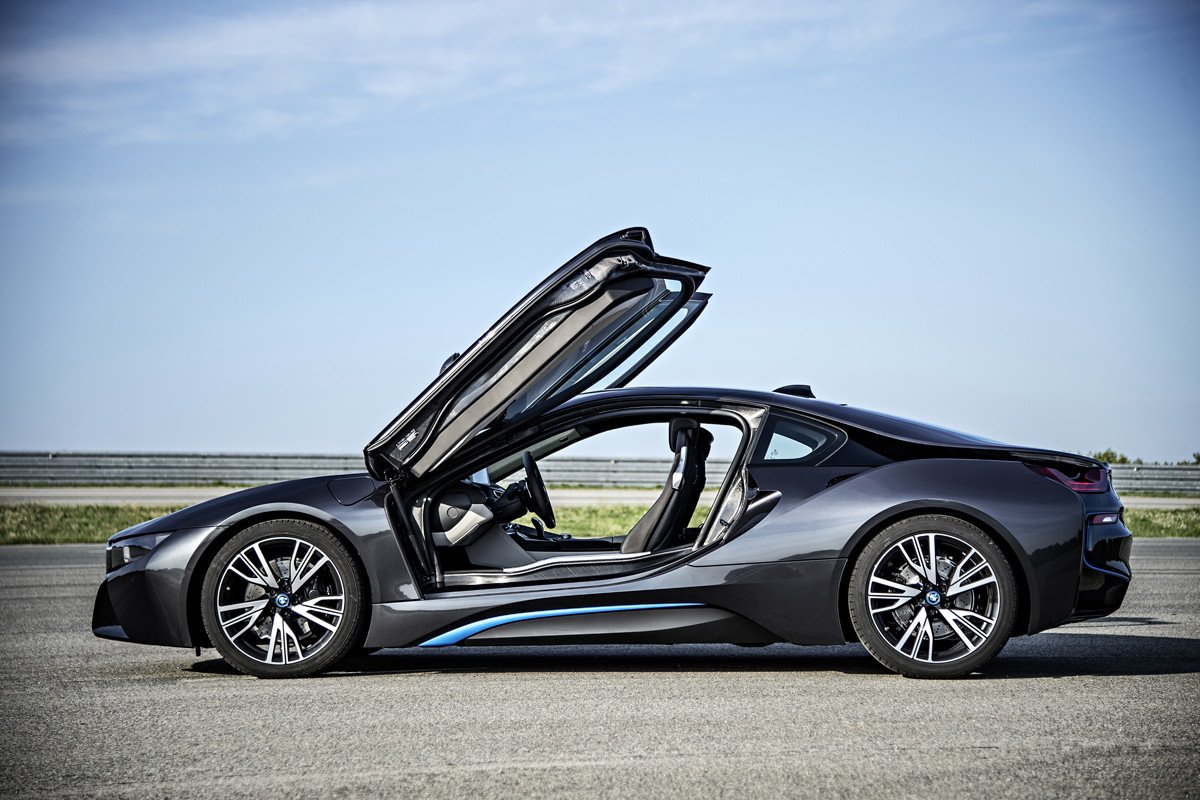 BMW i8, el deportivo híbrido enchufable de BMW ahora al descubierto