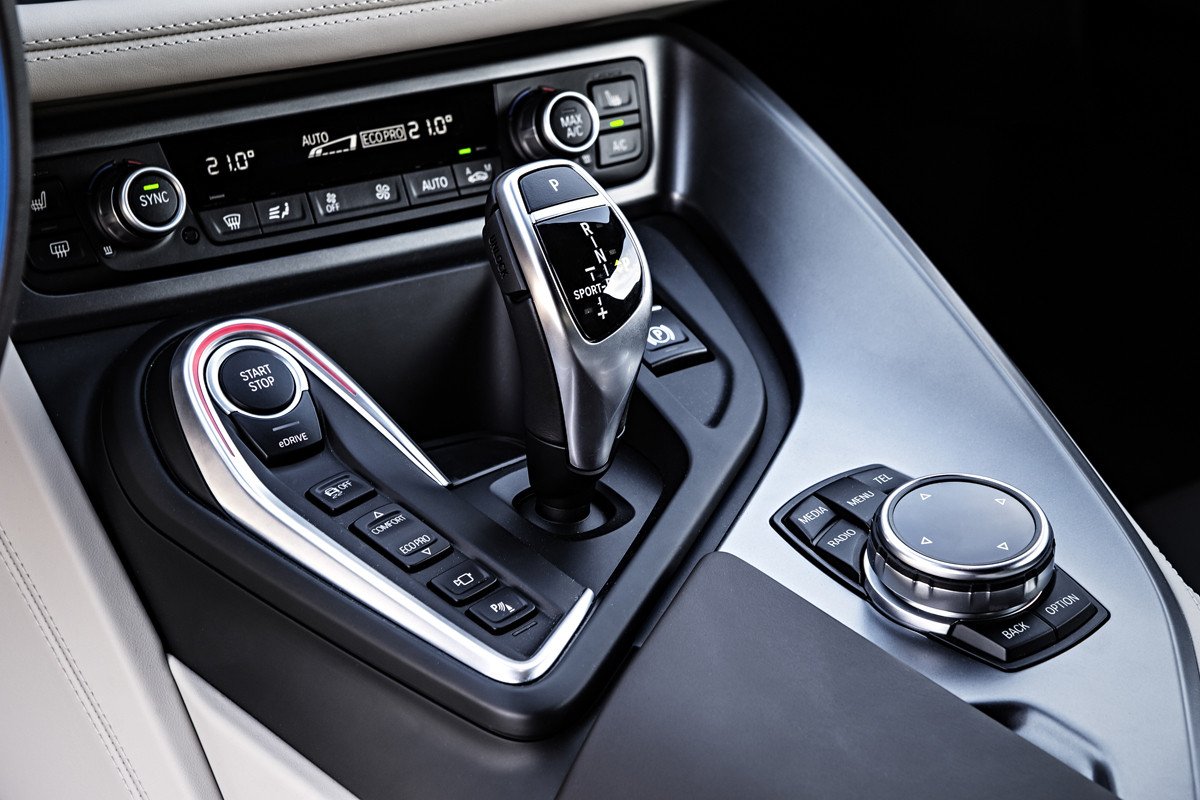 BMW i8, el deportivo híbrido enchufable de BMW ahora al descubierto