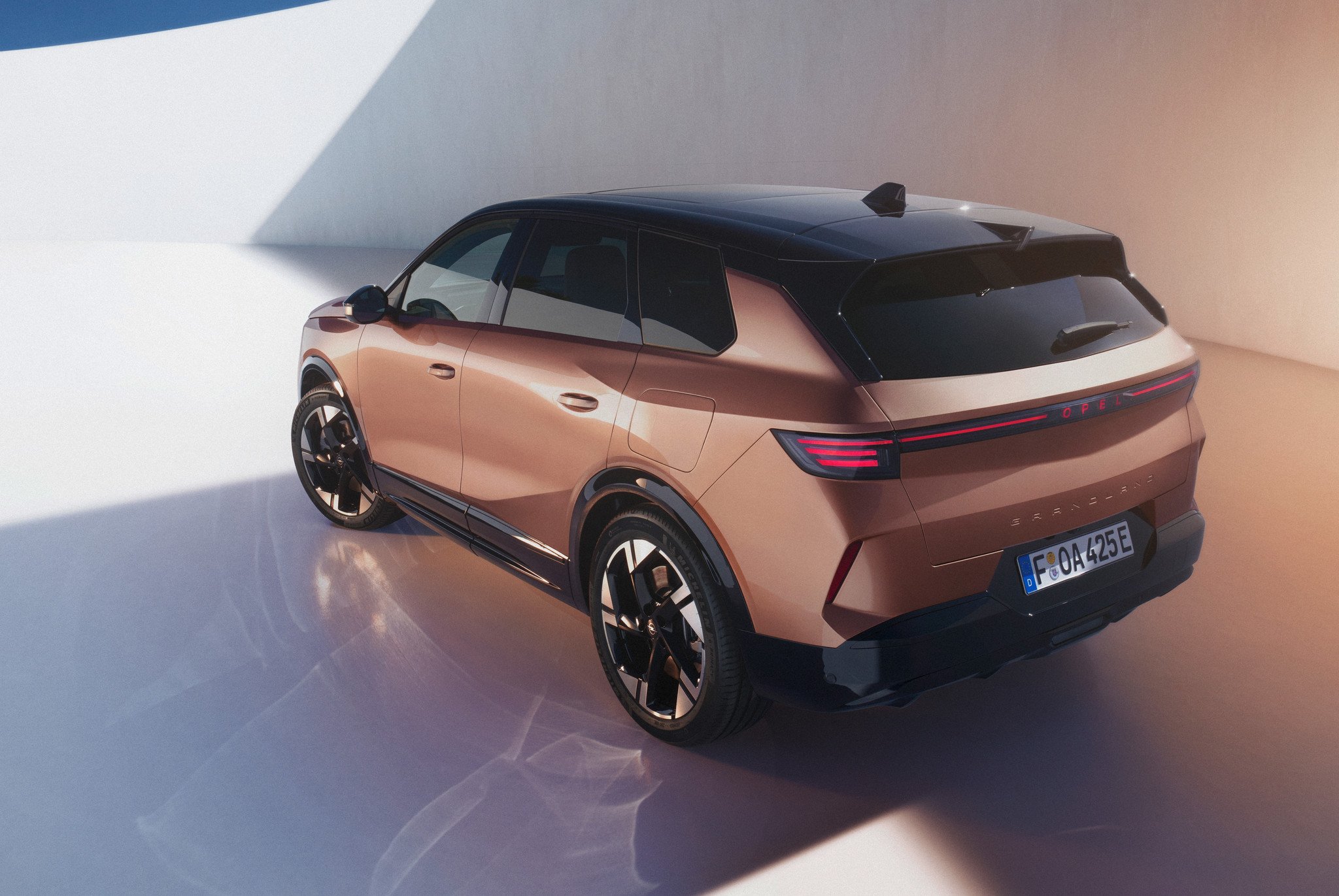 opel_grandland_2024_trasera