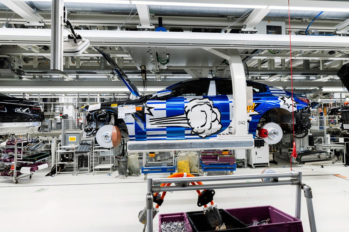 BMW Serie 8 X Jeff Koons: un nuevo Art Car con un estilo de cómic 