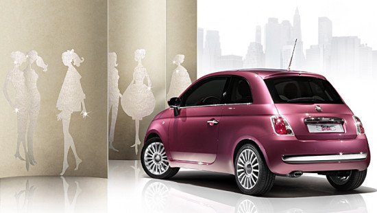 Vídeo del Fiat 500 Pink en homenaje a Barbie