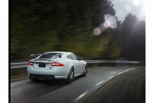 Jaguar XKR-S GT, preparado para los circuitos