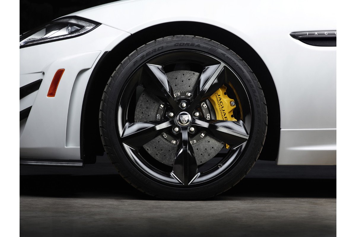Jaguar XKR-S GT, preparado para los circuitos