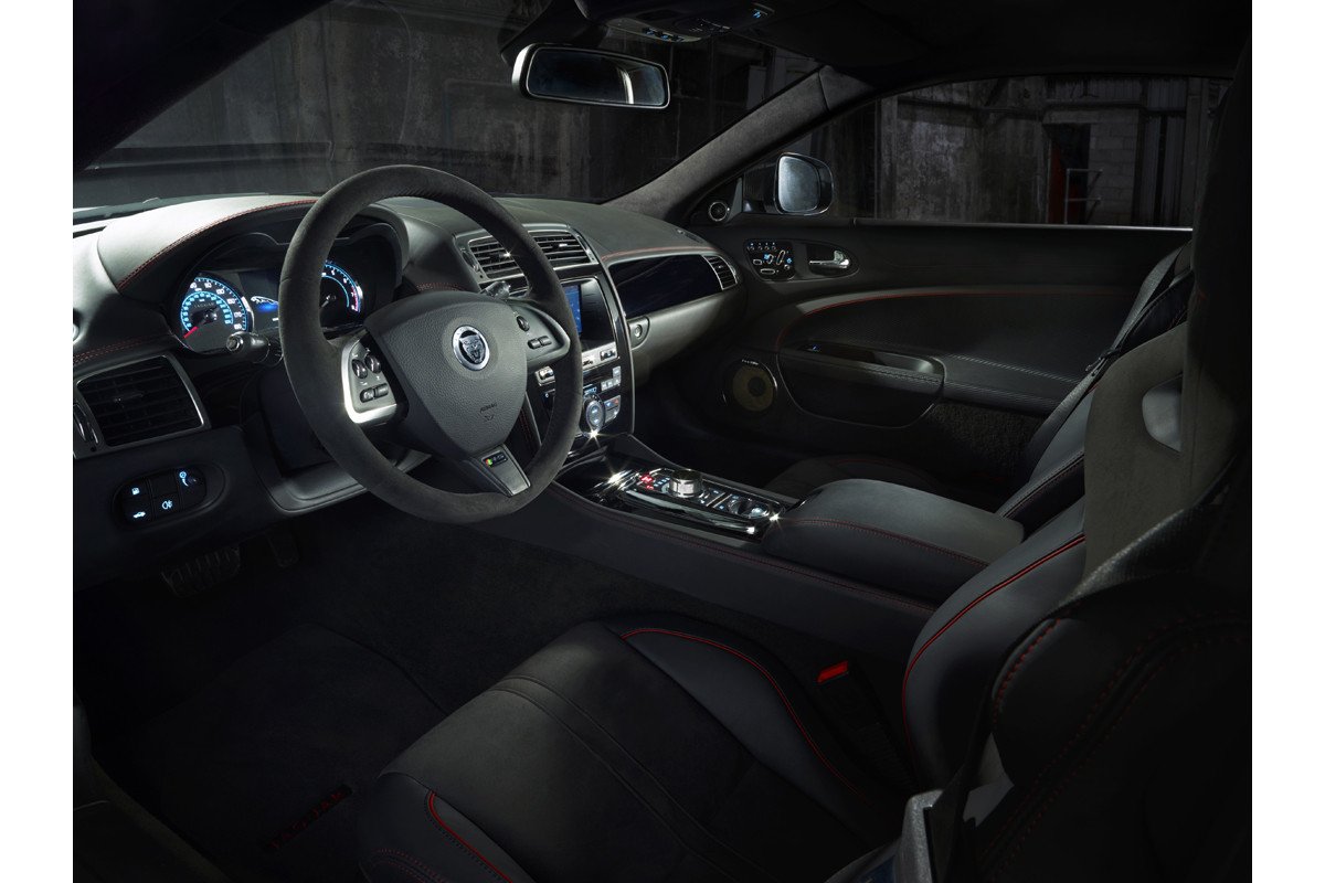 Jaguar XKR-S GT, preparado para los circuitos