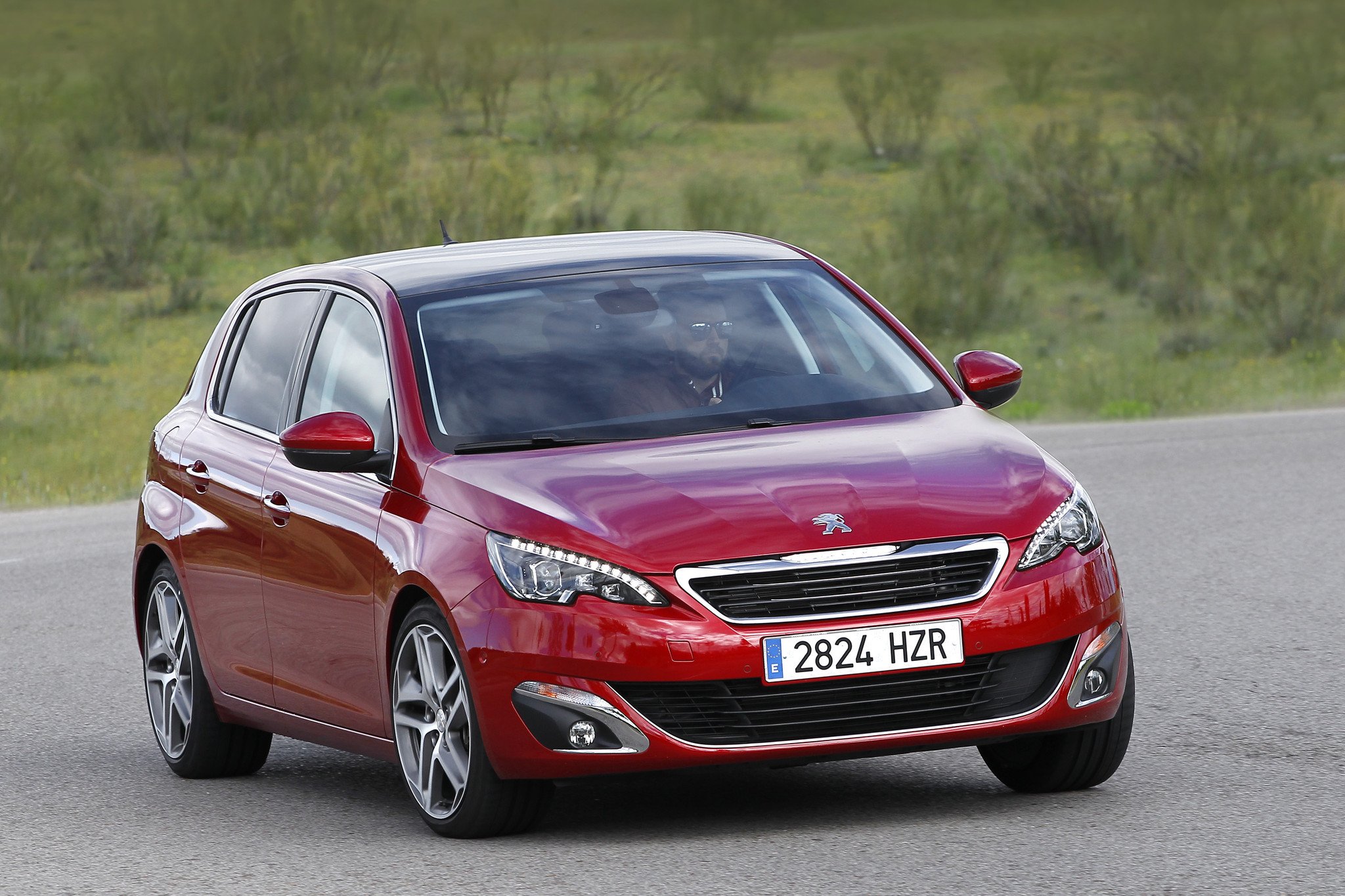 Prueba Peugeot 308 1.2 Puretech 130 CV: ¿son suficientes tres cilindros?