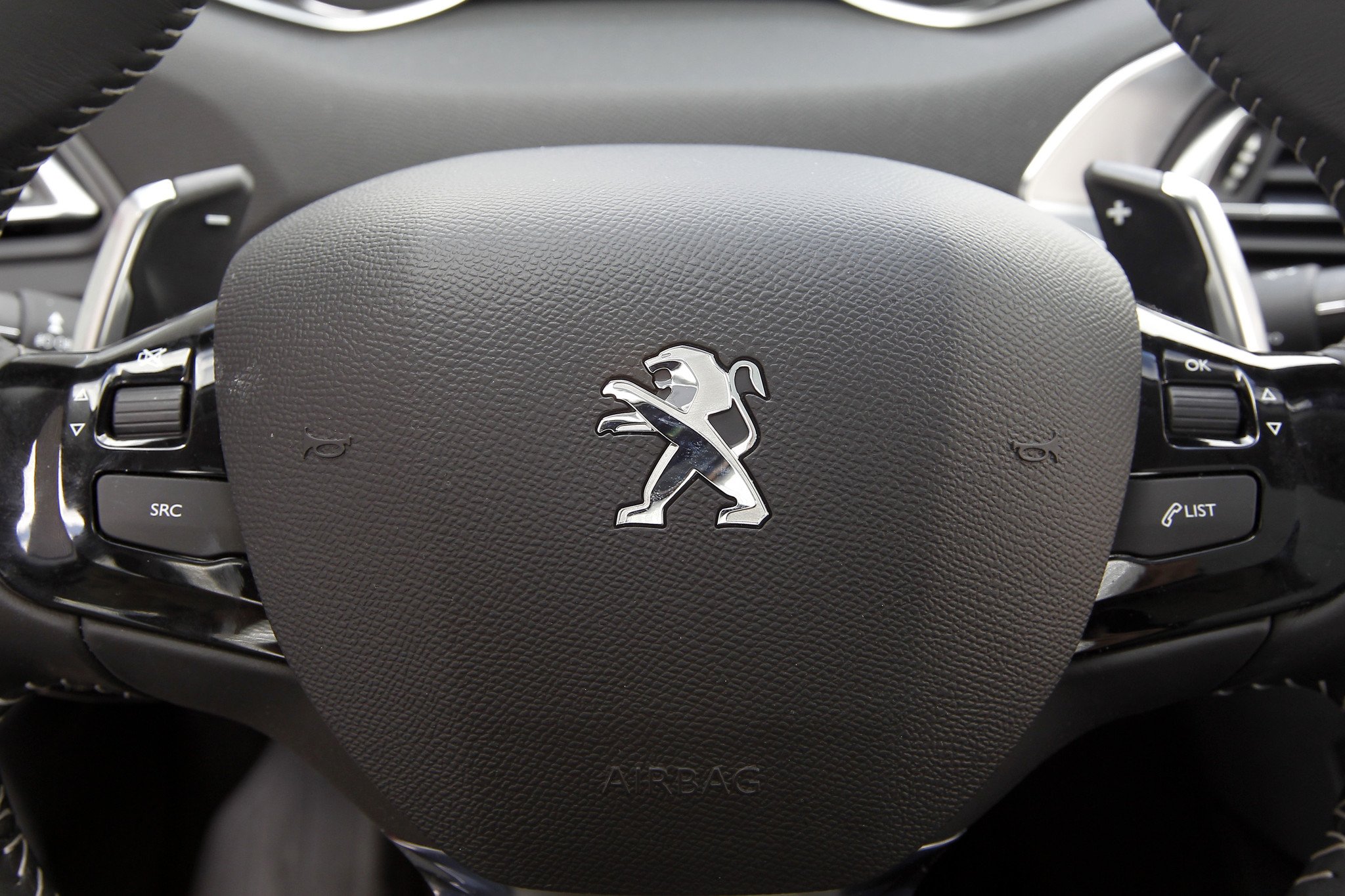 Prueba Peugeot 308 1.2 Puretech 130 CV: ¿son suficientes tres cilindros?