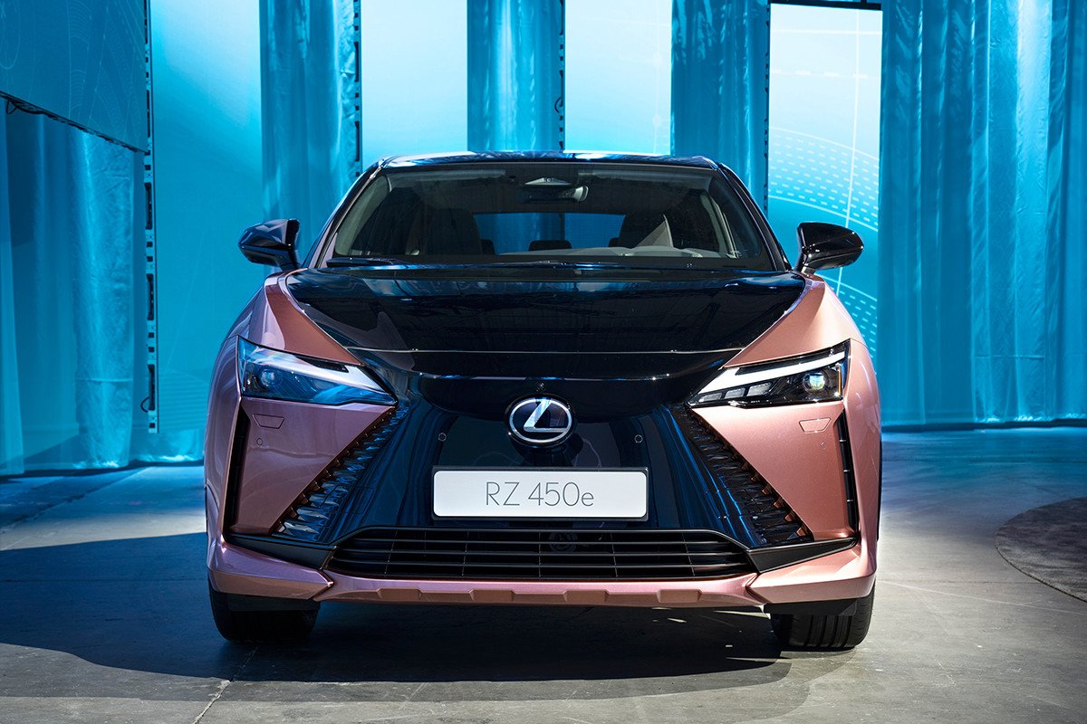 Lexus RZ 450e, el nuevo SUV eléctrico japonés