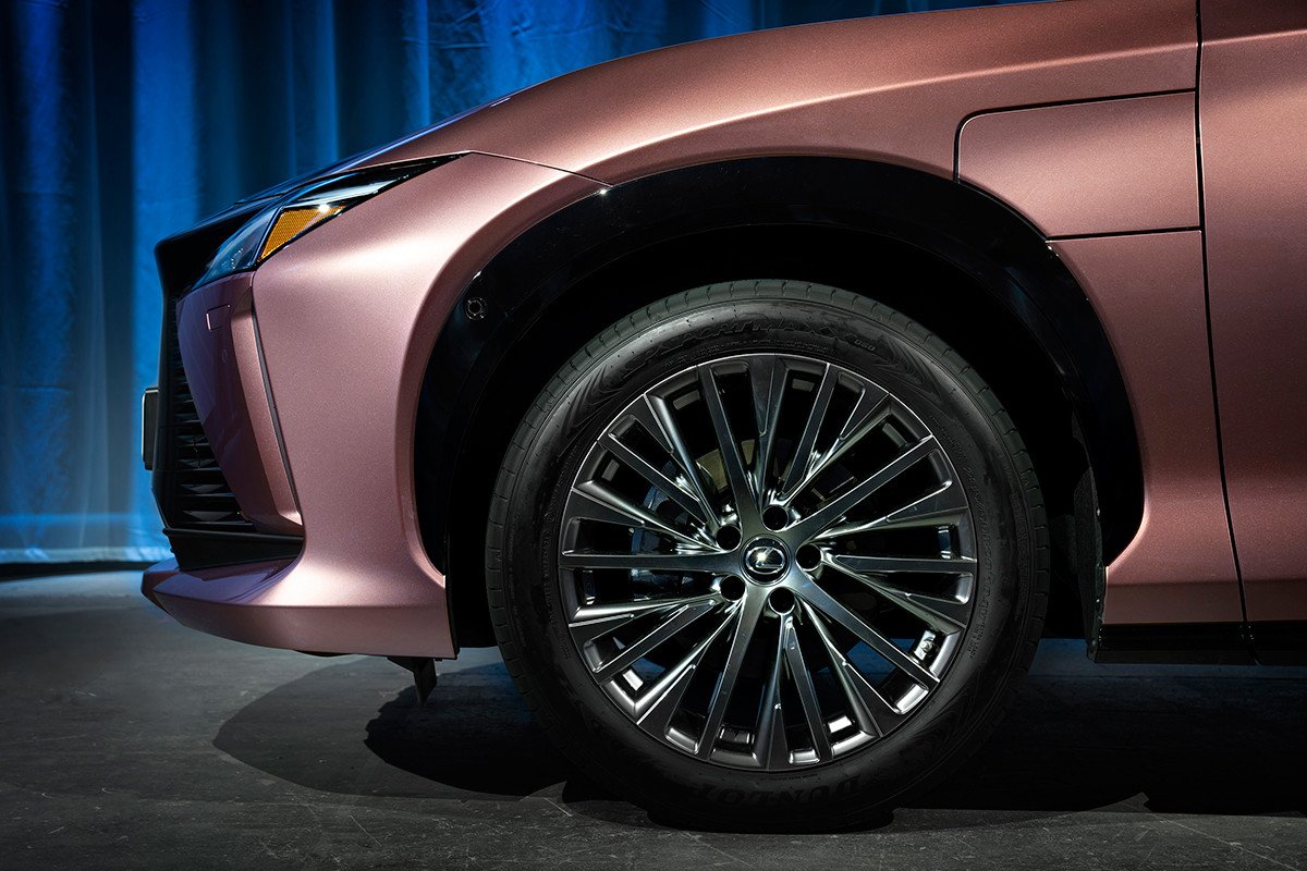 Lexus RZ 450e, el nuevo SUV eléctrico japonés