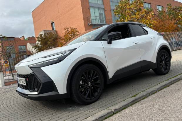 Prueba Toyota C-HR Híbrido enchufable: equipamiento, precio, consumo, autonomía