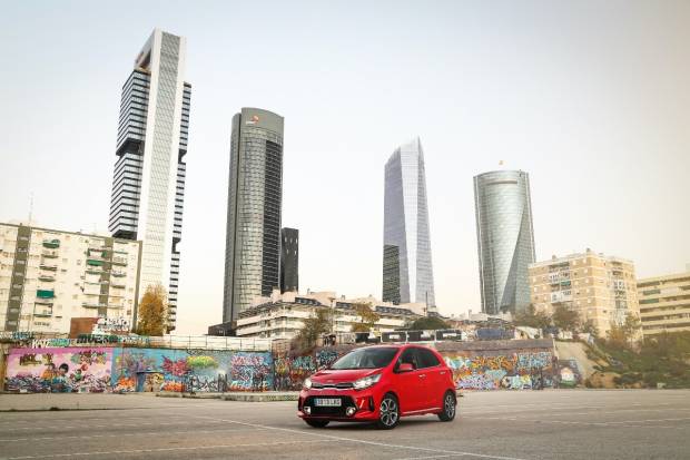 Un coche urbano con acabados crossover y deportivo: el Kia Picanto