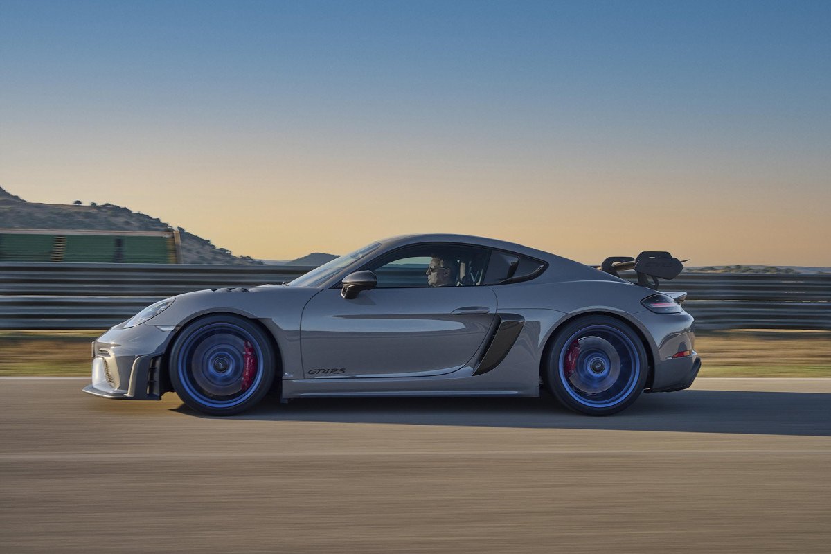 Nuevo Porsche 718 Cayman GT4 RS: el deportivo llevado al límite