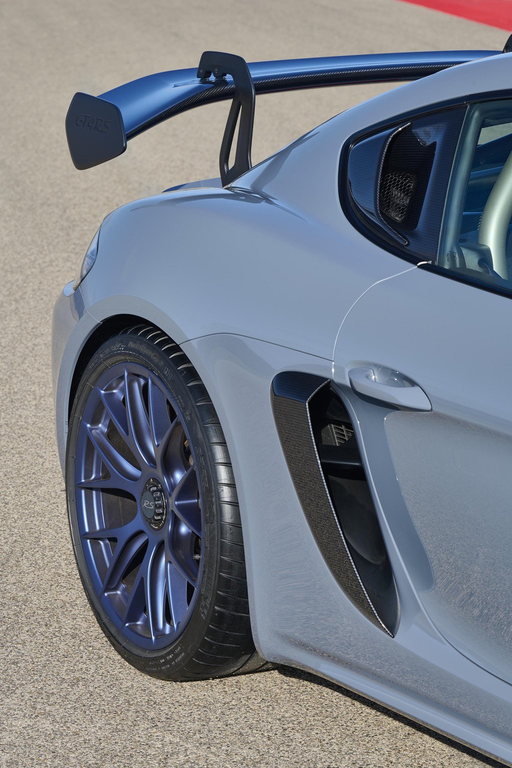 Nuevo Porsche 718 Cayman GT4 RS: el deportivo llevado al límite