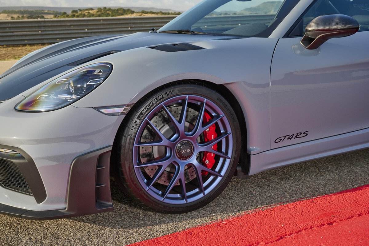 Nuevo Porsche 718 Cayman GT4 RS: el deportivo llevado al límite