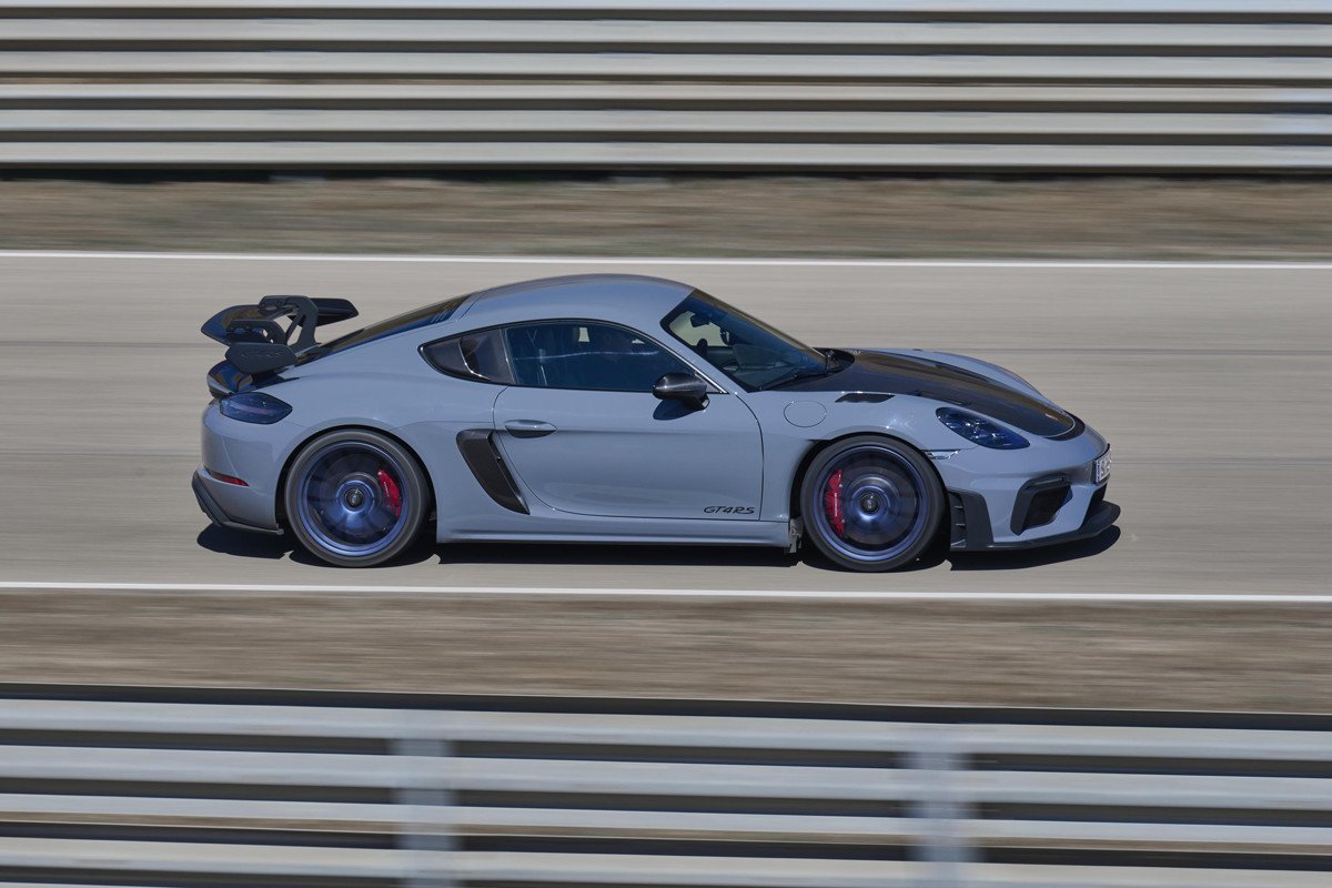 Nuevo Porsche 718 Cayman GT4 RS: el deportivo llevado al límite