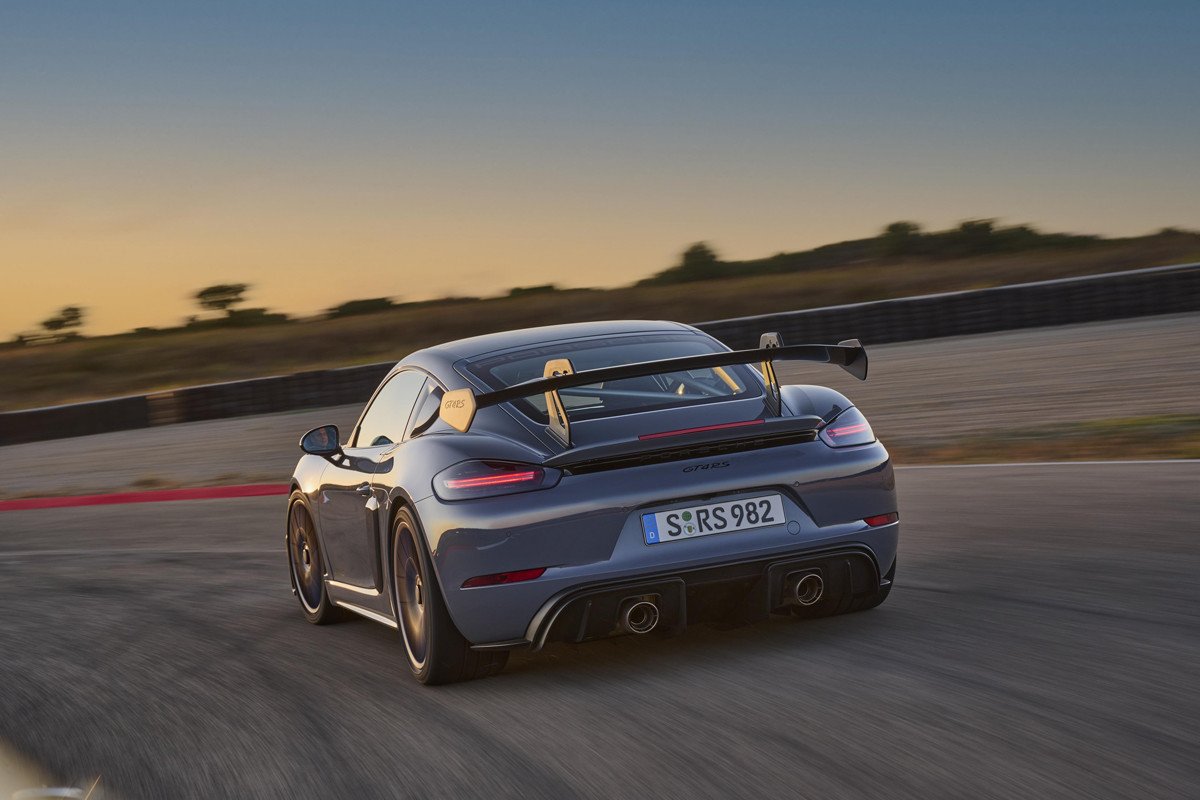 Nuevo Porsche 718 Cayman GT4 RS: el deportivo llevado al límite