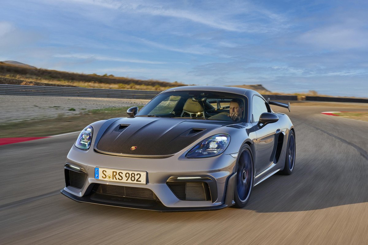 Nuevo Porsche 718 Cayman GT4 RS: el deportivo llevado al límite