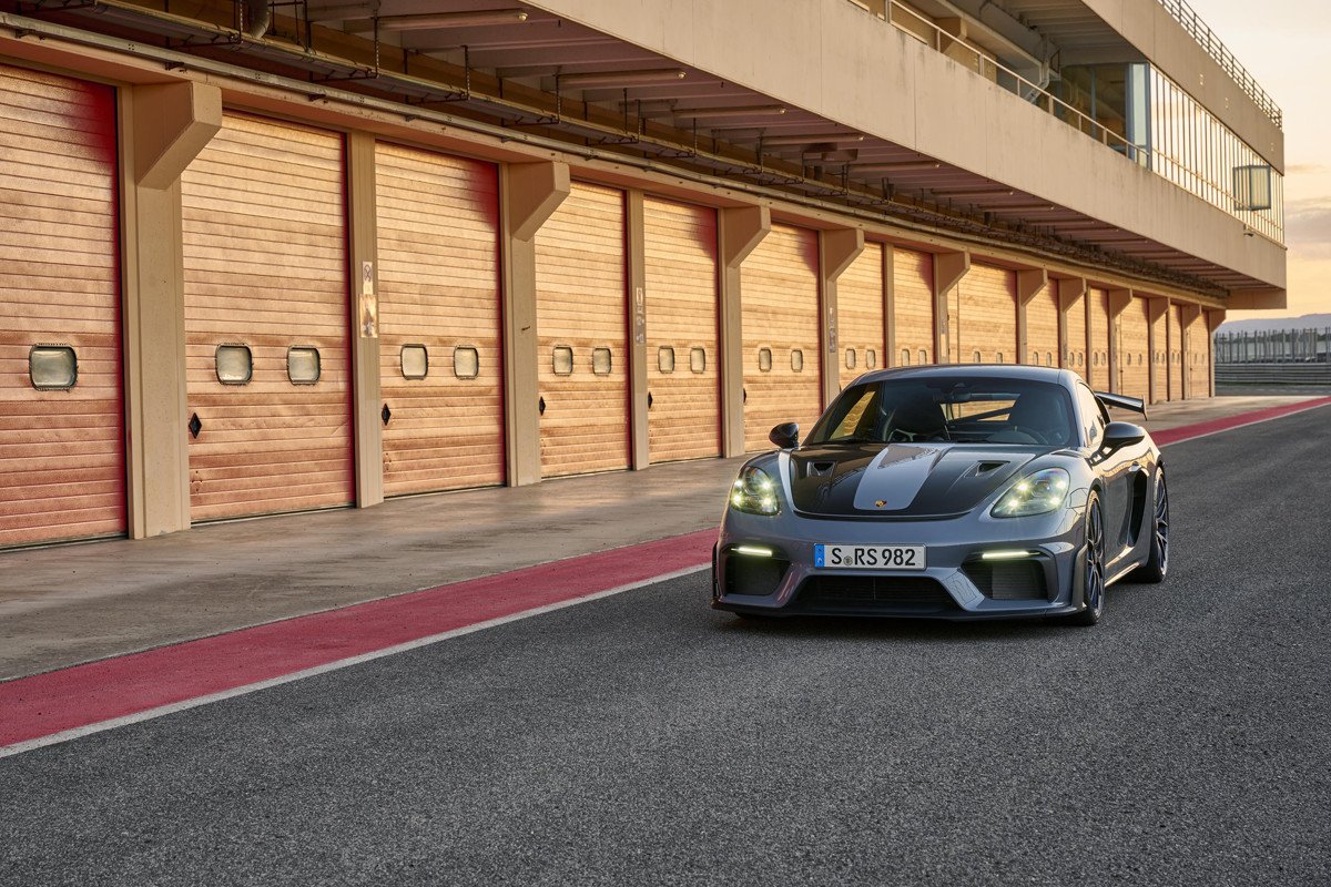 Nuevo Porsche 718 Cayman GT4 RS: el deportivo llevado al límite