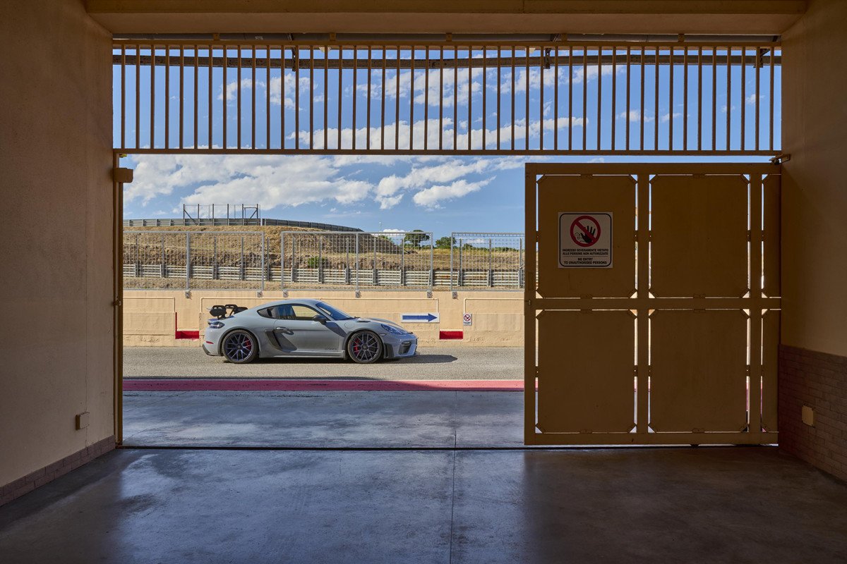 Nuevo Porsche 718 Cayman GT4 RS: el deportivo llevado al límite