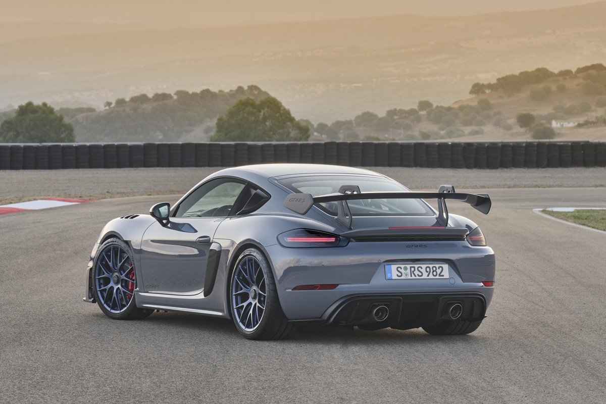 Nuevo Porsche 718 Cayman GT4 RS: el deportivo llevado al límite