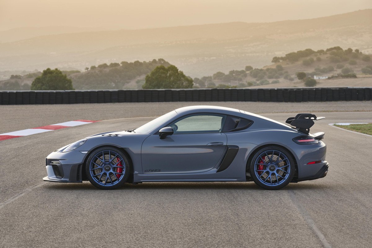 Nuevo Porsche 718 Cayman GT4 RS: el deportivo llevado al límite