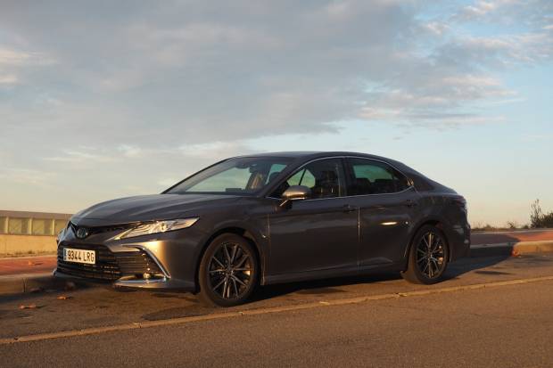 Prueba y opinión del Toyota Camry: comportamiento, consumo y precio