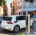¿Dónde recargar un coche eléctrico? 12 preguntas clave