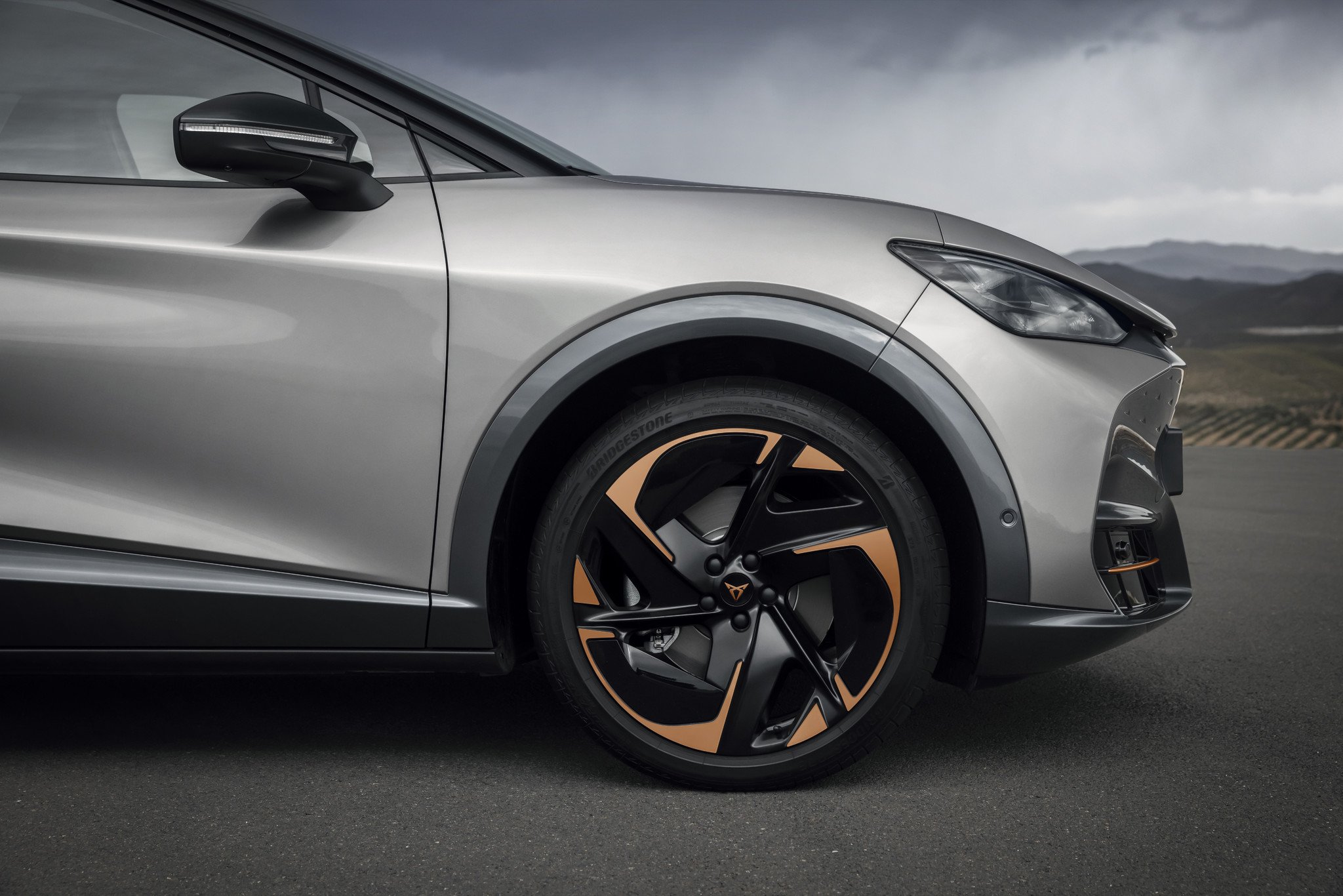 Prueba CUPRA Tavascan: SUV, deportivo, eléctrico y ¿apto para viajar?