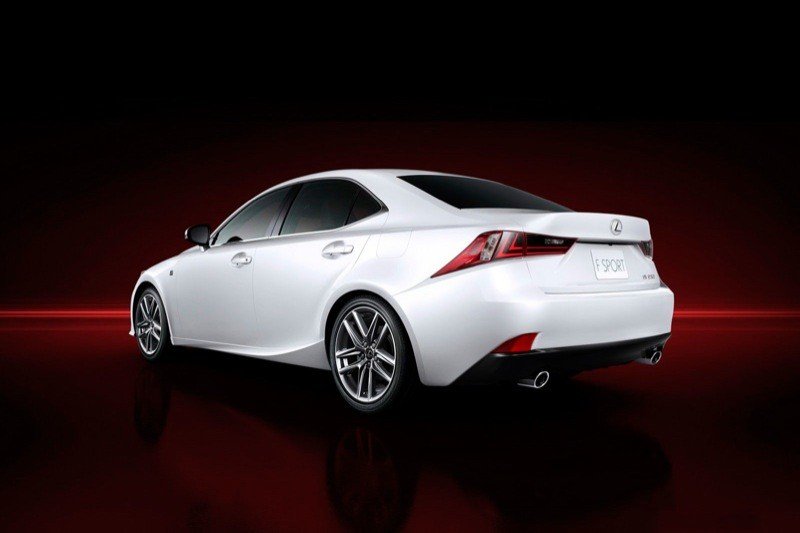 Lexus IS 2014, primeras fotos y datos